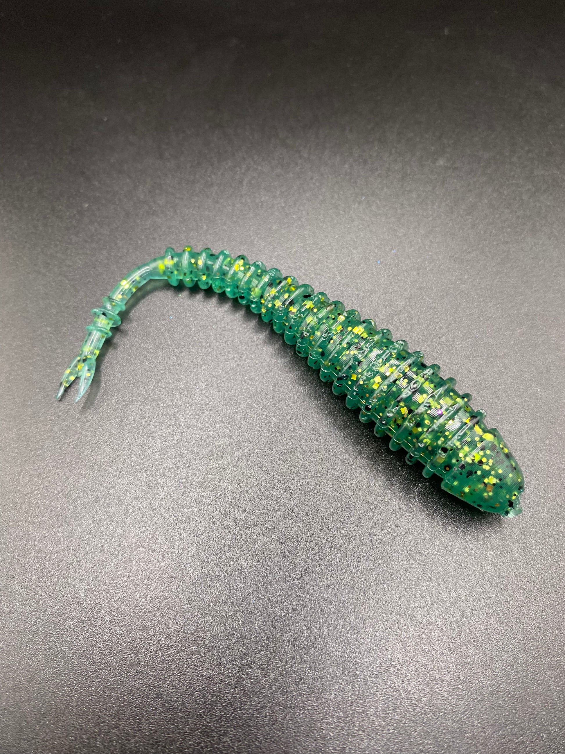 4.4" Twitch Shad